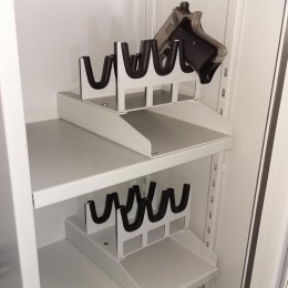 Držák, stojánek na 3 krátké zbraně